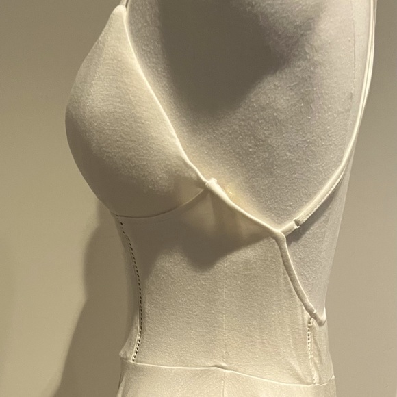 Catchme Backless Dress - Picture 3 of 7